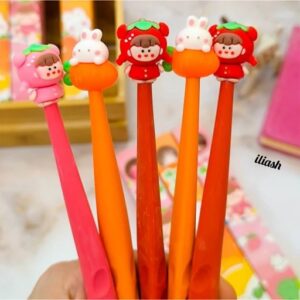 پاکن قلمی هویج و دختر توت فرنگی